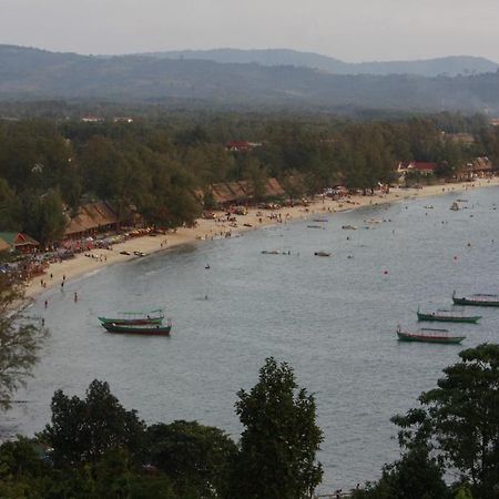 White Beach Hotel Sihanoukville Exterior photo