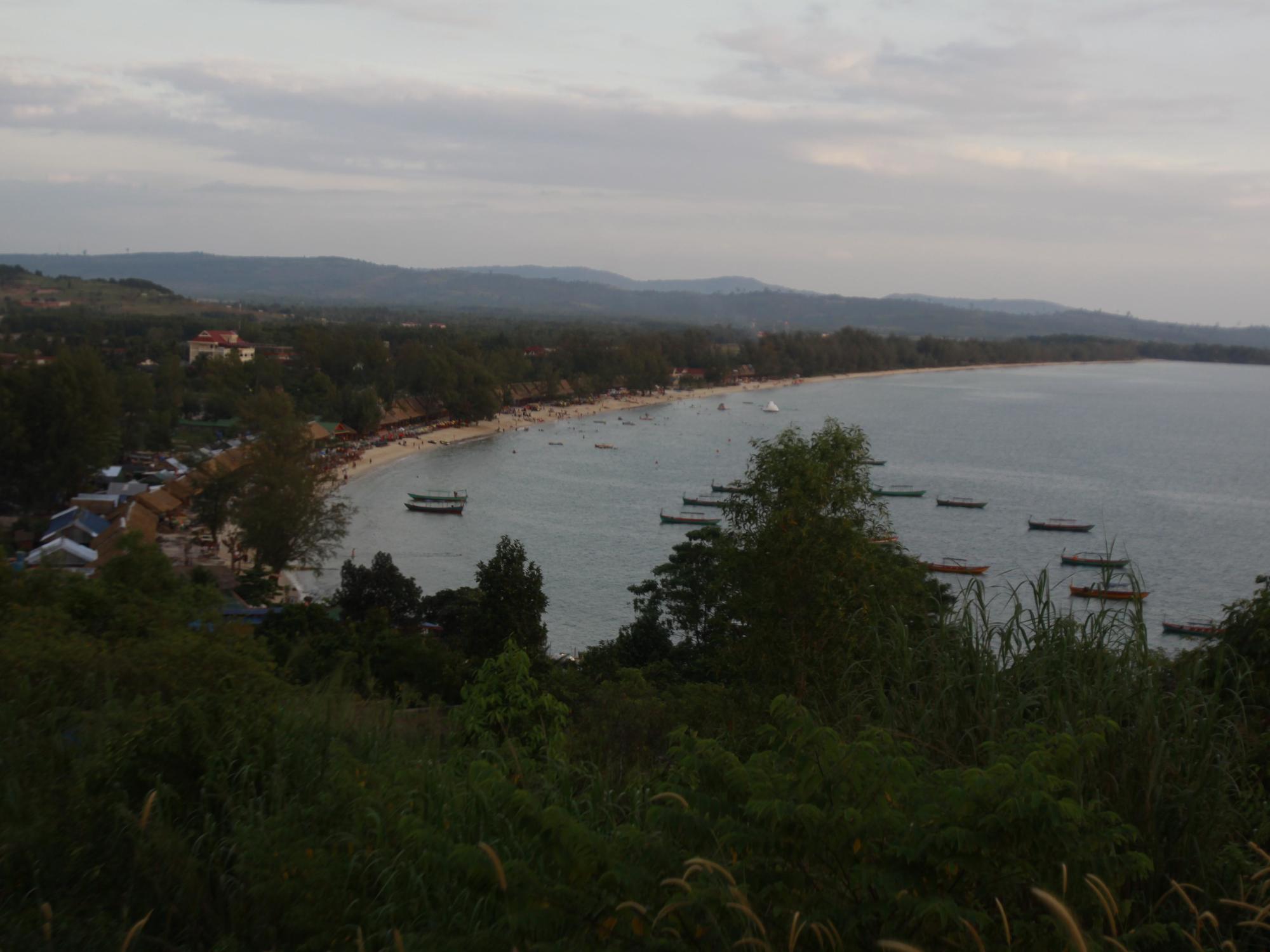 White Beach Hotel Sihanoukville Exterior photo