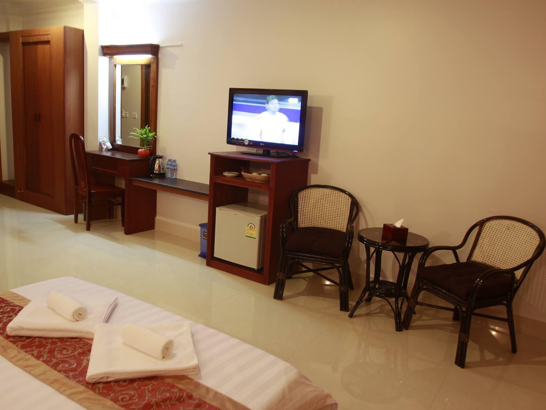 White Beach Hotel Sihanoukville Exterior photo