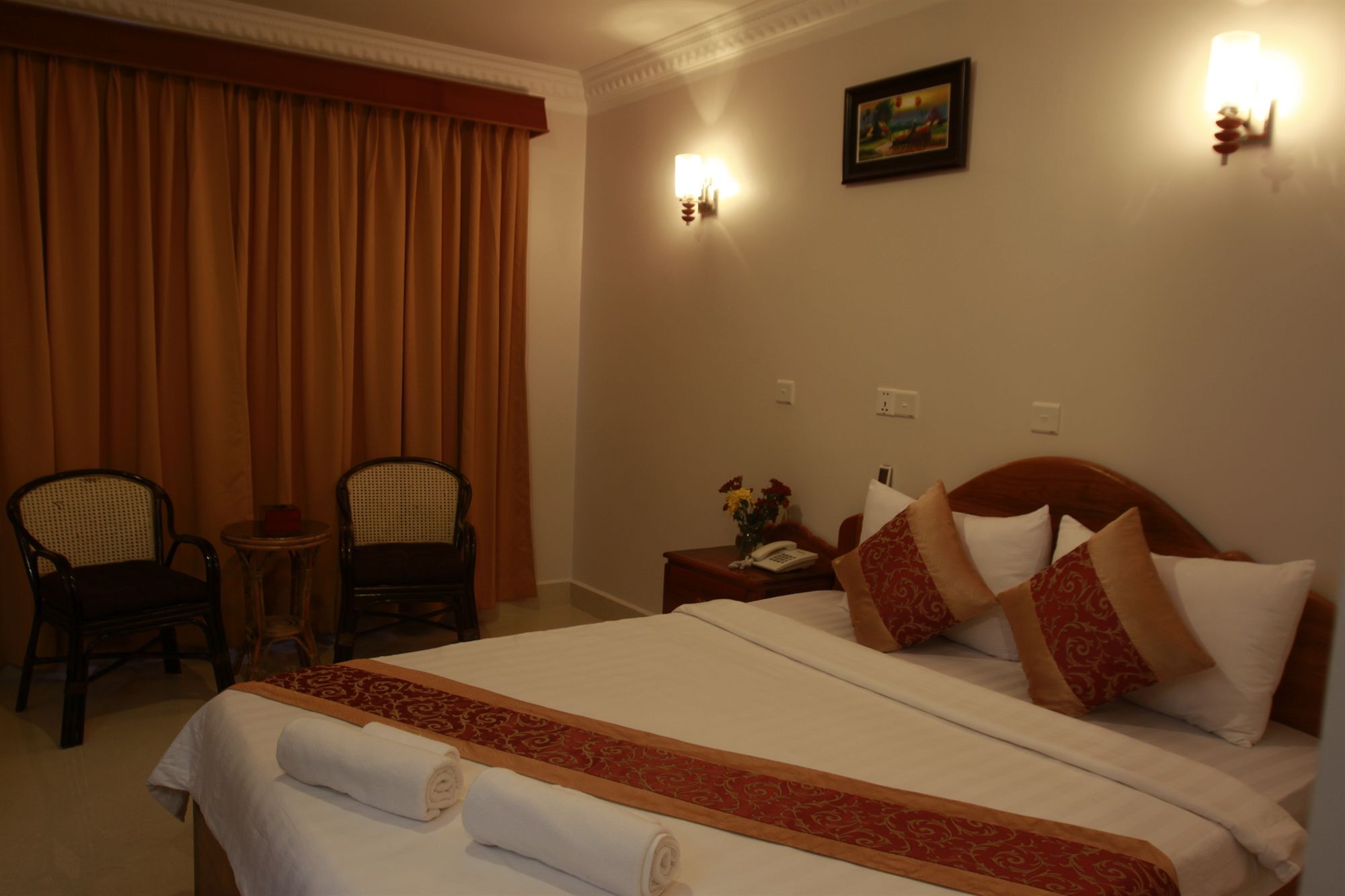 White Beach Hotel Sihanoukville Exterior photo